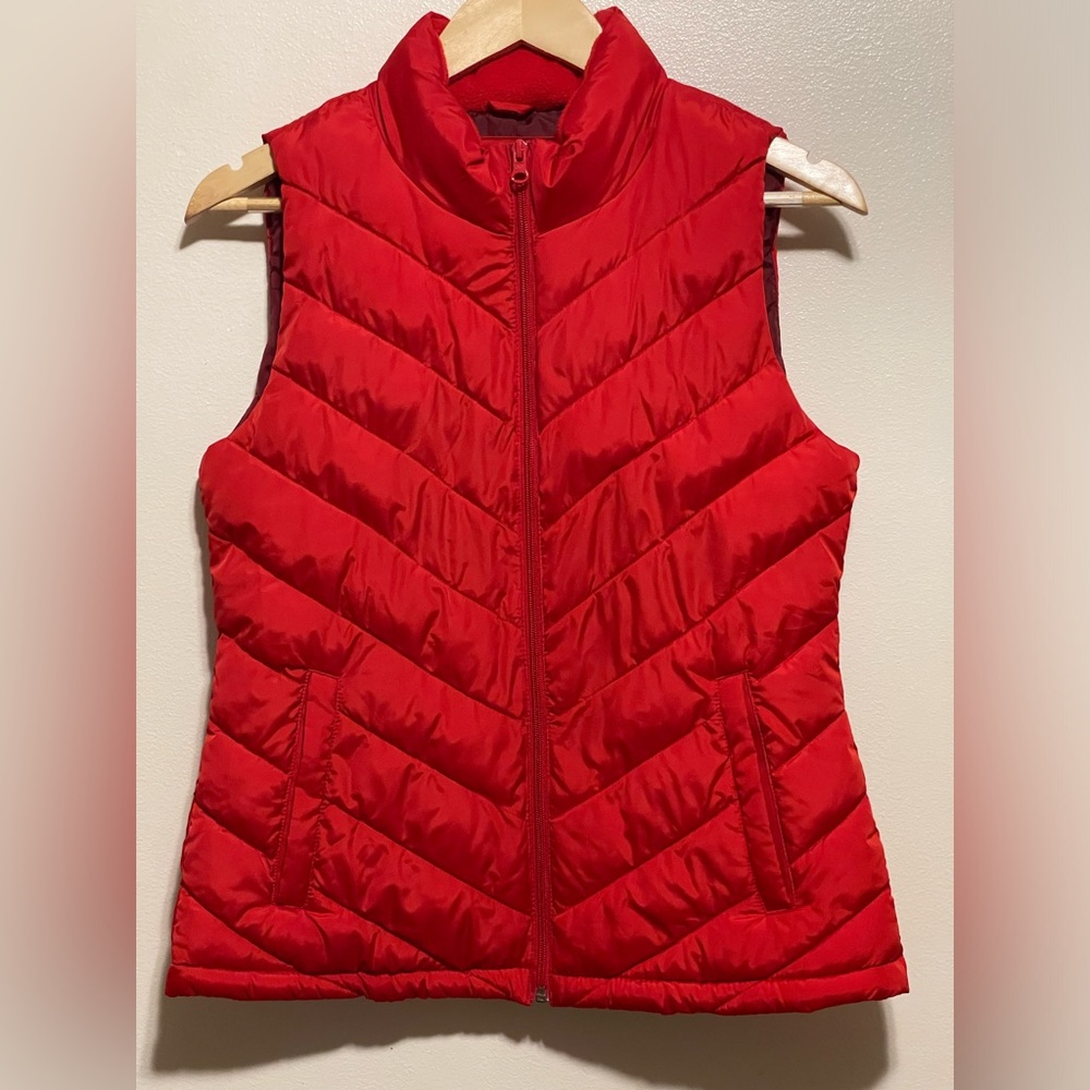 Gap red puffer vest